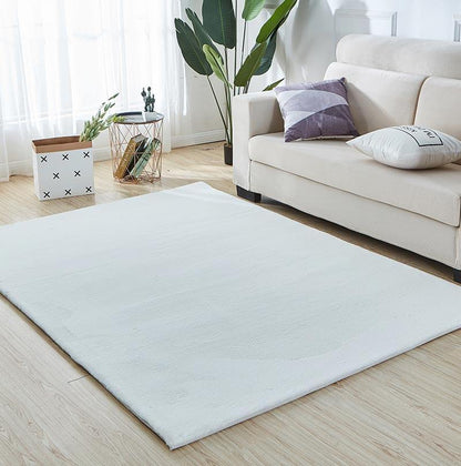 Lily Luxury White Chinchilla Faux Fur Area Rug